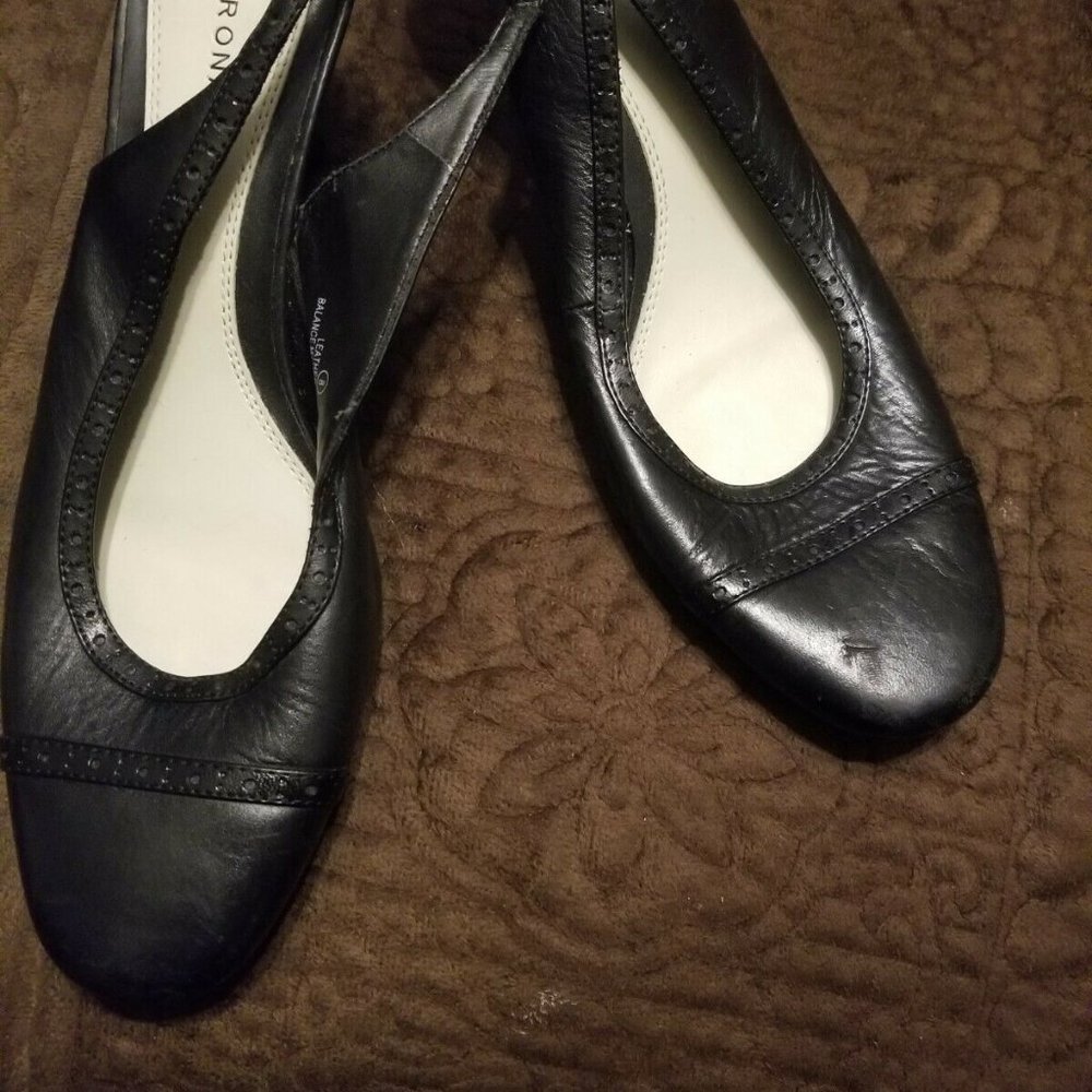 Merona women's heels (size 8) (READ DESCRIPTION)